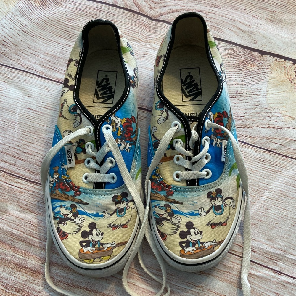 Vans X Disney Mickey Mouse Aloha Hawaii size 7 rare print